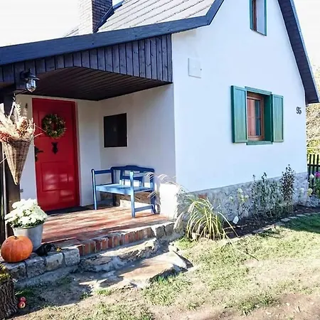 Chatka Na Skraju Lasu Vakantiehuis *